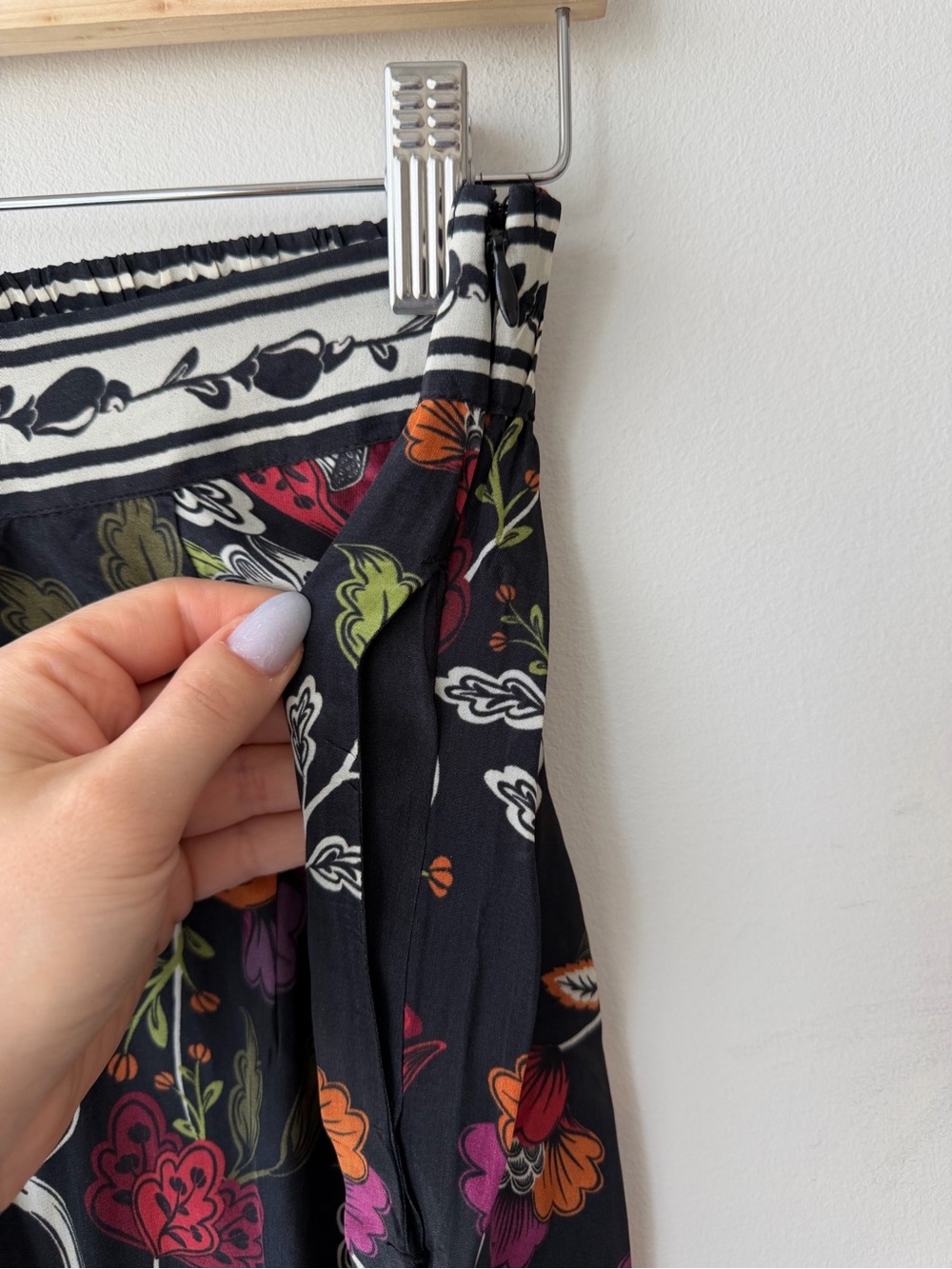 Farm Rio Rocco Flowers Pants NWT - Picture 6 of 8
